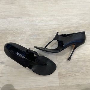Brand New Manolo Blahnik Black Leather Thong Heel